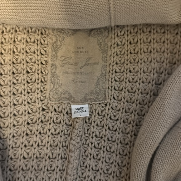🍍 Guess Jeans Tan Women's 1/2 Dolman Sleeve Cardigan, Sz.L🍍pit to pit 22” - Picture 2 of 3